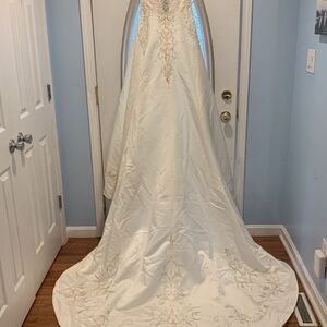 Stunning NEW Strapless Bonny Bridal SZ 18 Wedding Dress Embroidered Beaded $1300